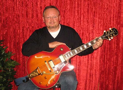 a_Muenster_NEWS_Gitarrenunterricht_Muenster_Gitarrenschule_Jan_Gryz_Gitarrist_Gitarrenlehrer